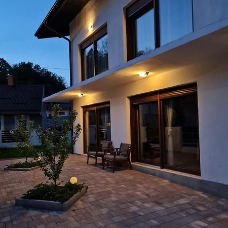 Old Town Road Apartment Karlovac Luaran gambar