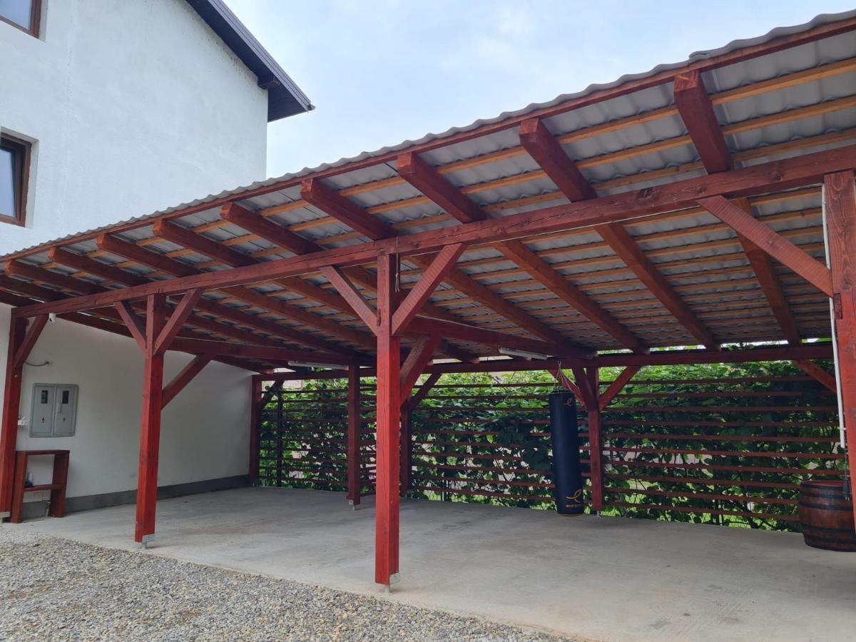 Old Town Road Apartment Karlovac Luaran gambar